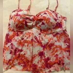 Time & Tru baby doll tankini top with padding in bra & lining in top. SIZE MED